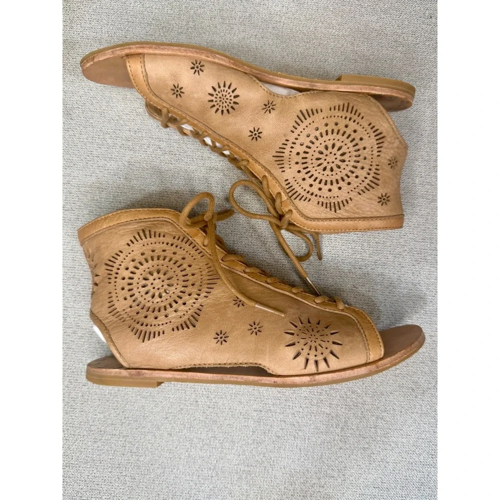 Koolaburra leather gladiator